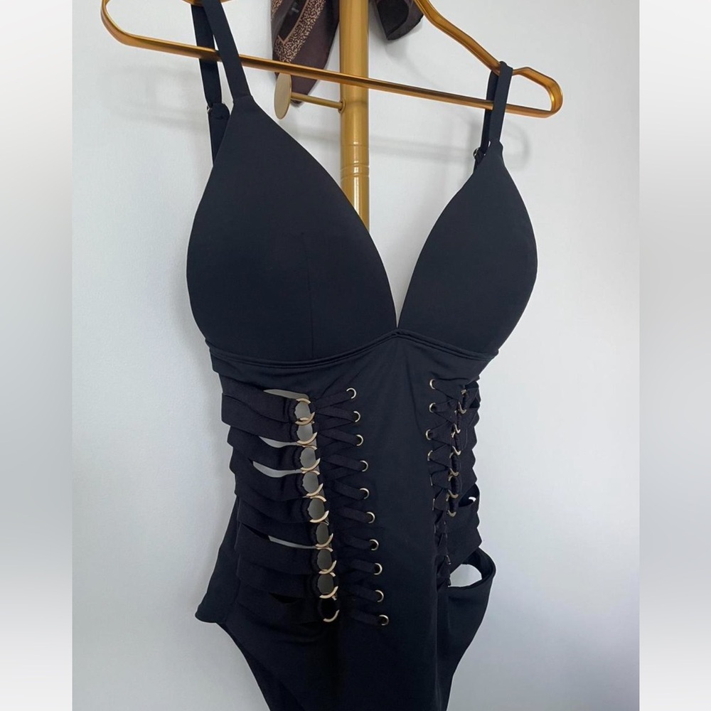 🖤 HB Swimsuit 🖤